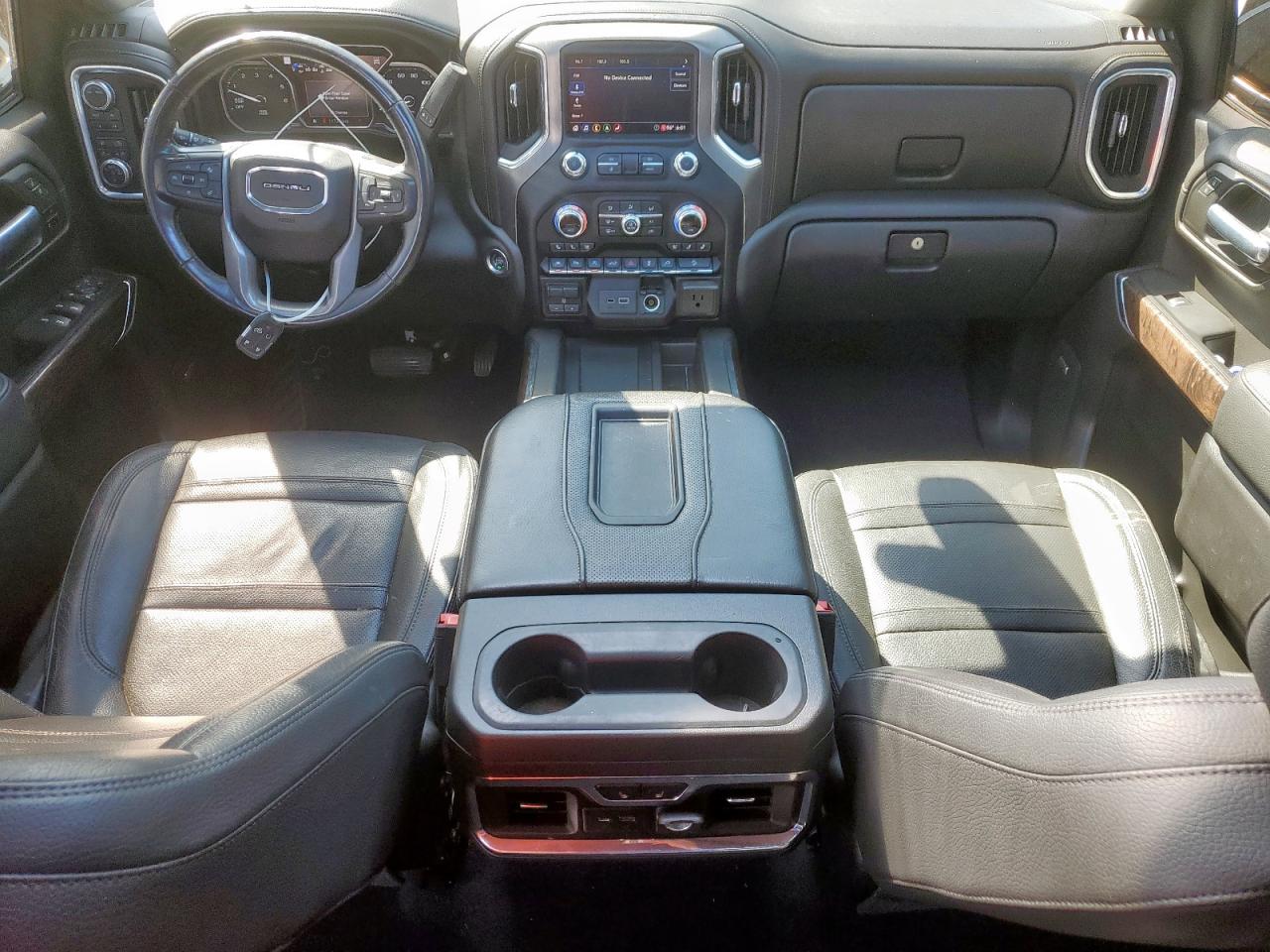 GMC Sierra K1500 Denali Image 9