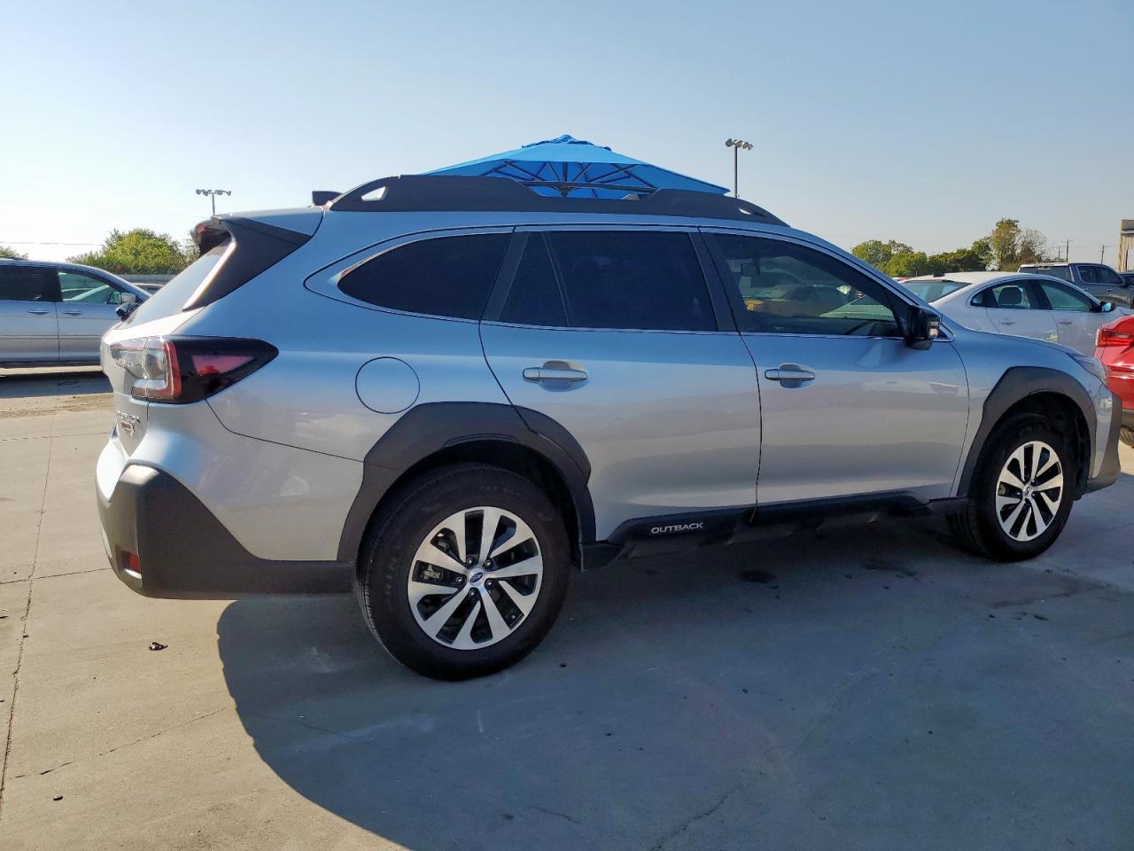 Subaru Outback Premium Image 2