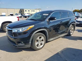  Salvage Toyota Highlander