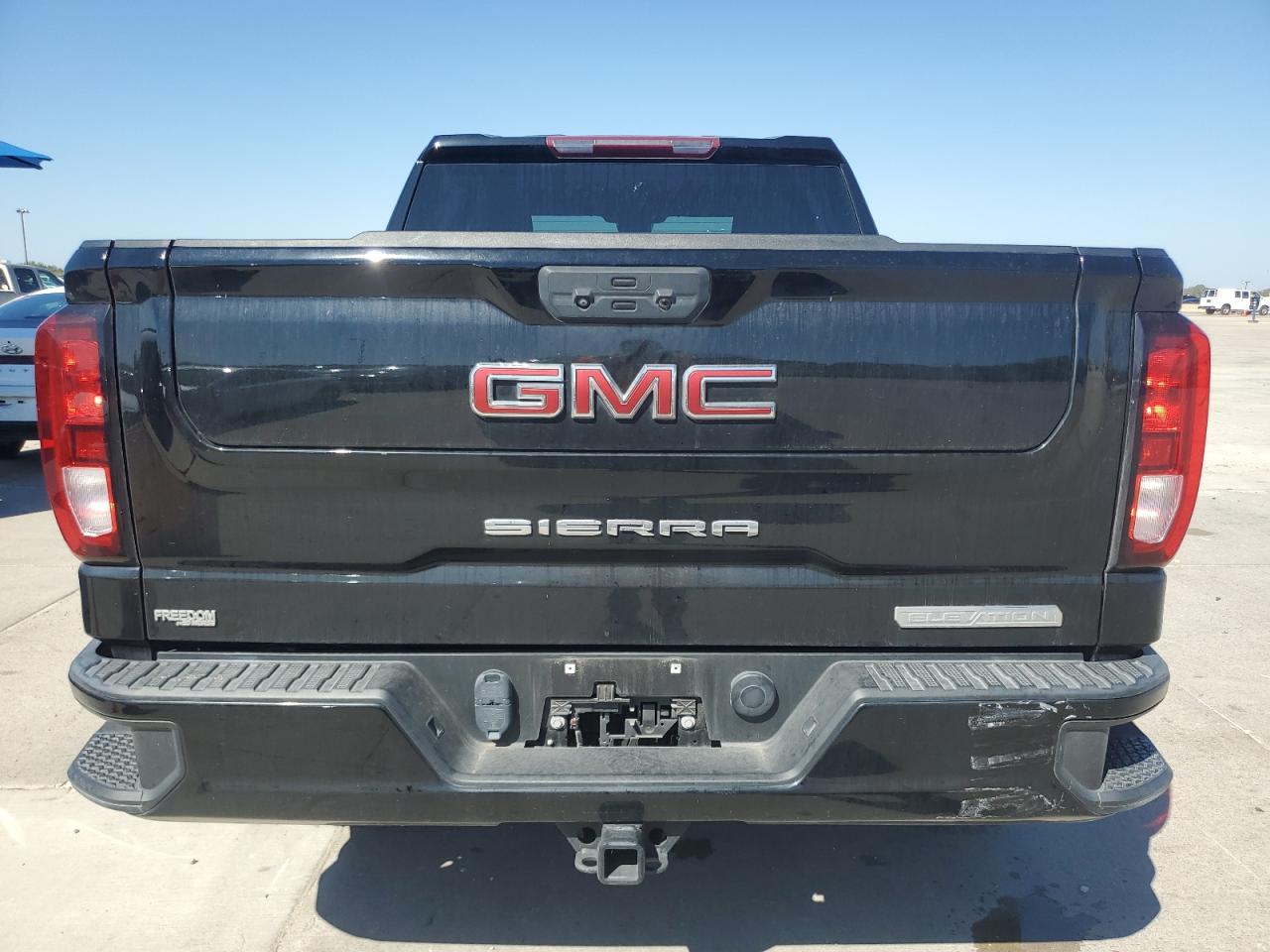 GMC Sierra K1500 Elevation Image 9