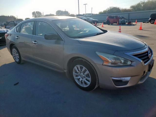 Nissan Altima 2.5 Image 4