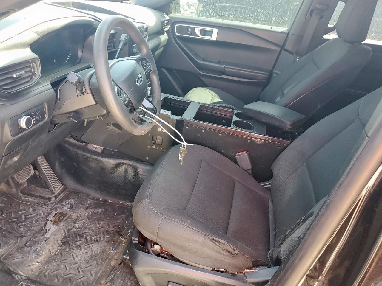 Ford Explorer Police Interceptor Image 13