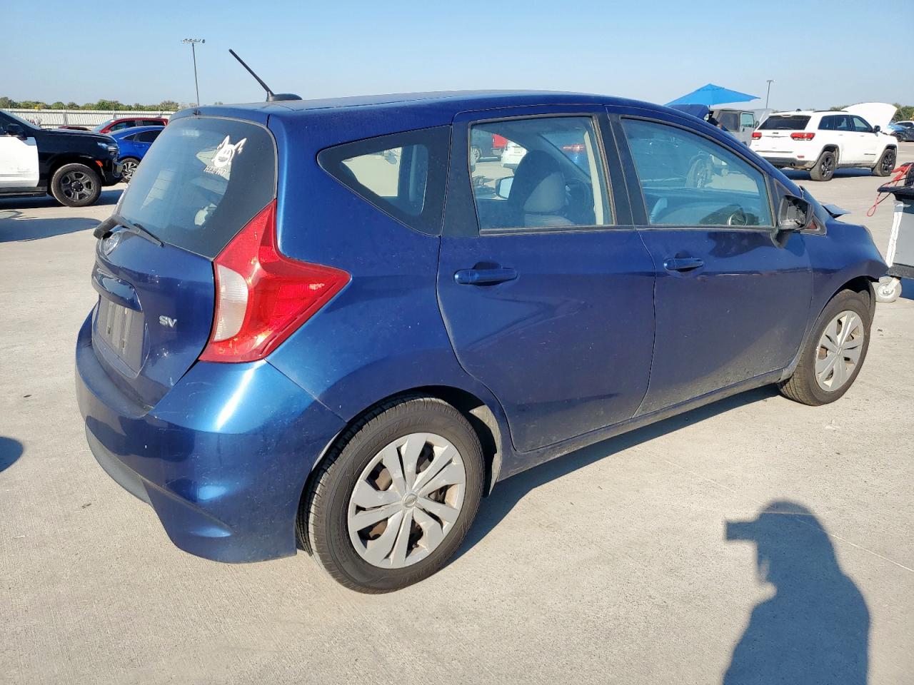 Nissan Versa S Image 11