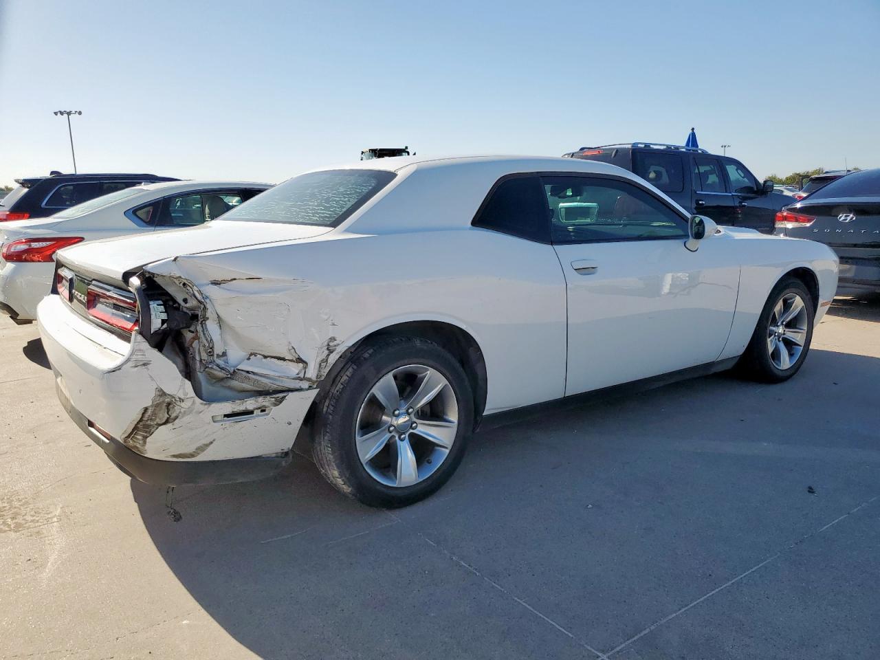 Dodge Challenger Sxt Image 2