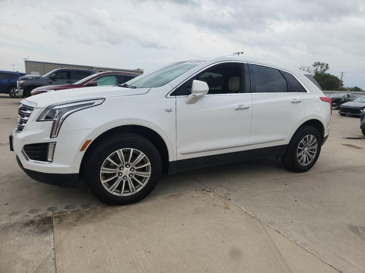 Cadillac XT5 Luxury Image 1