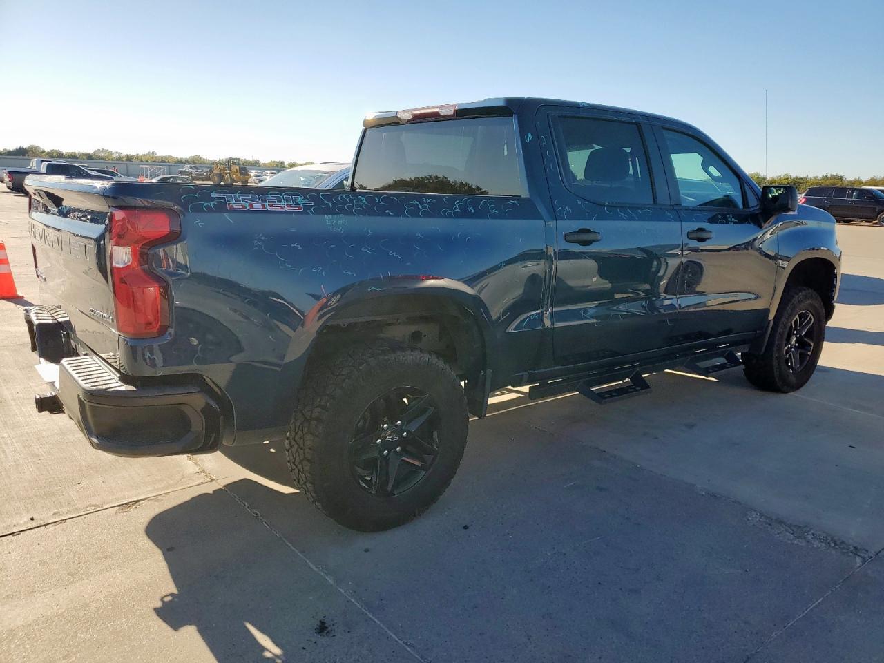 Chevrolet Silverado K1500 Trail Boss Custom Image 3