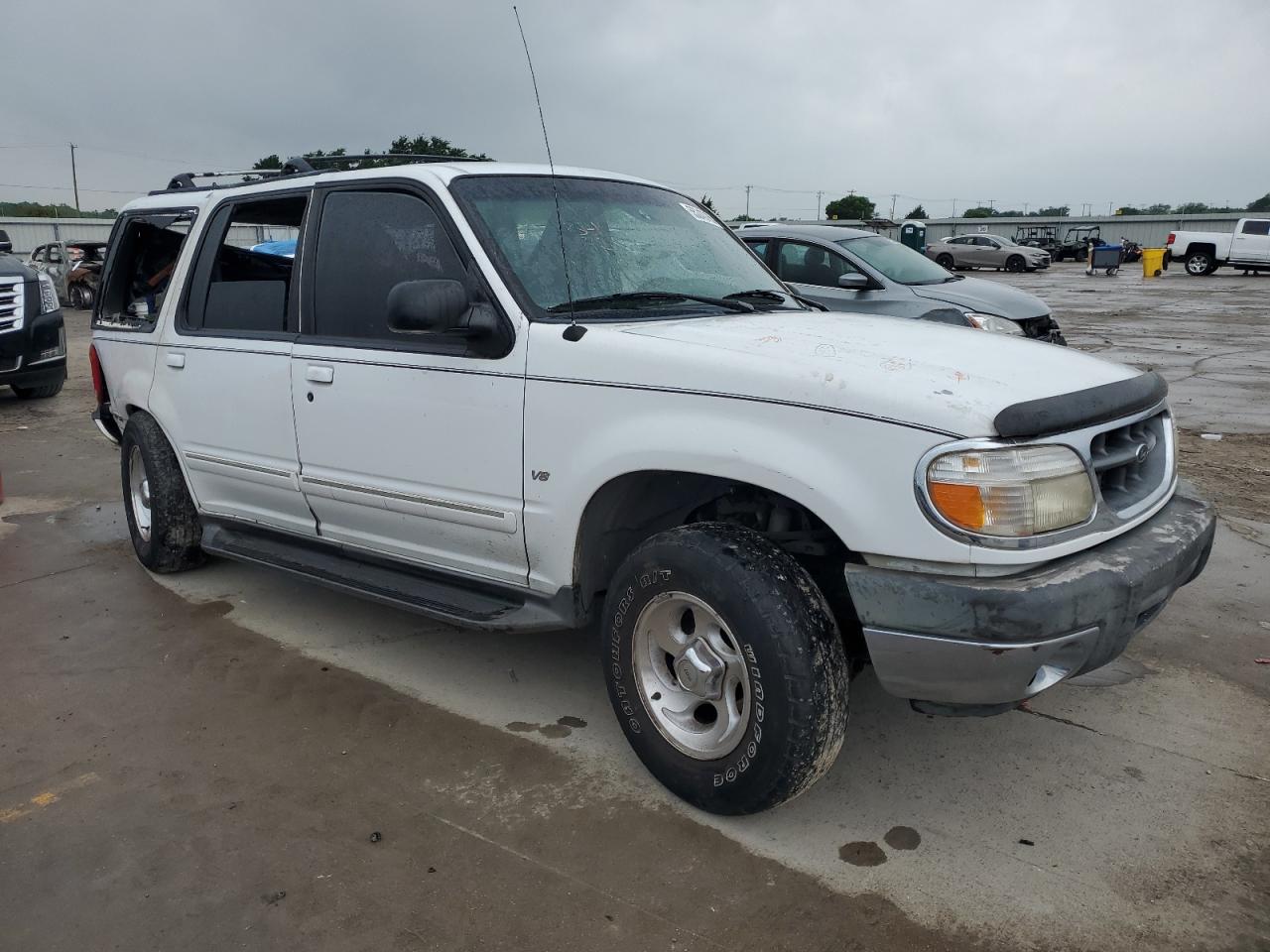 Ford Explorer Xlt Image 6