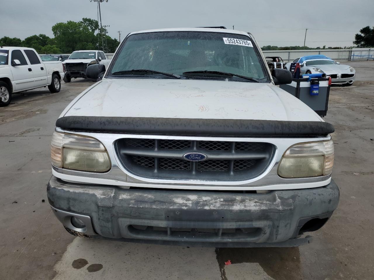 Ford Explorer Xlt Image 3