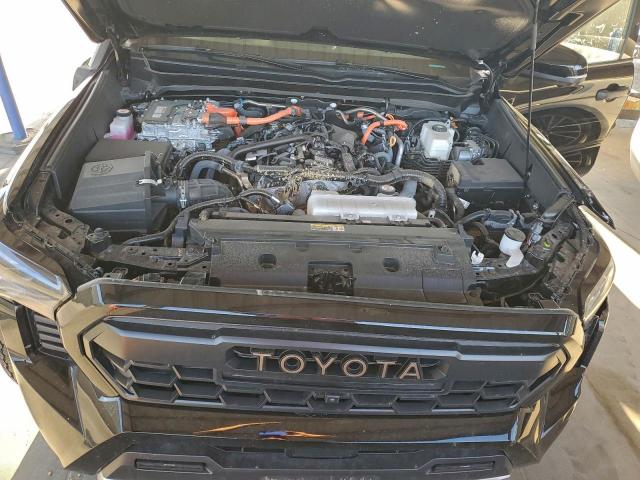 Toyota Tacoma Double Cab Image 4