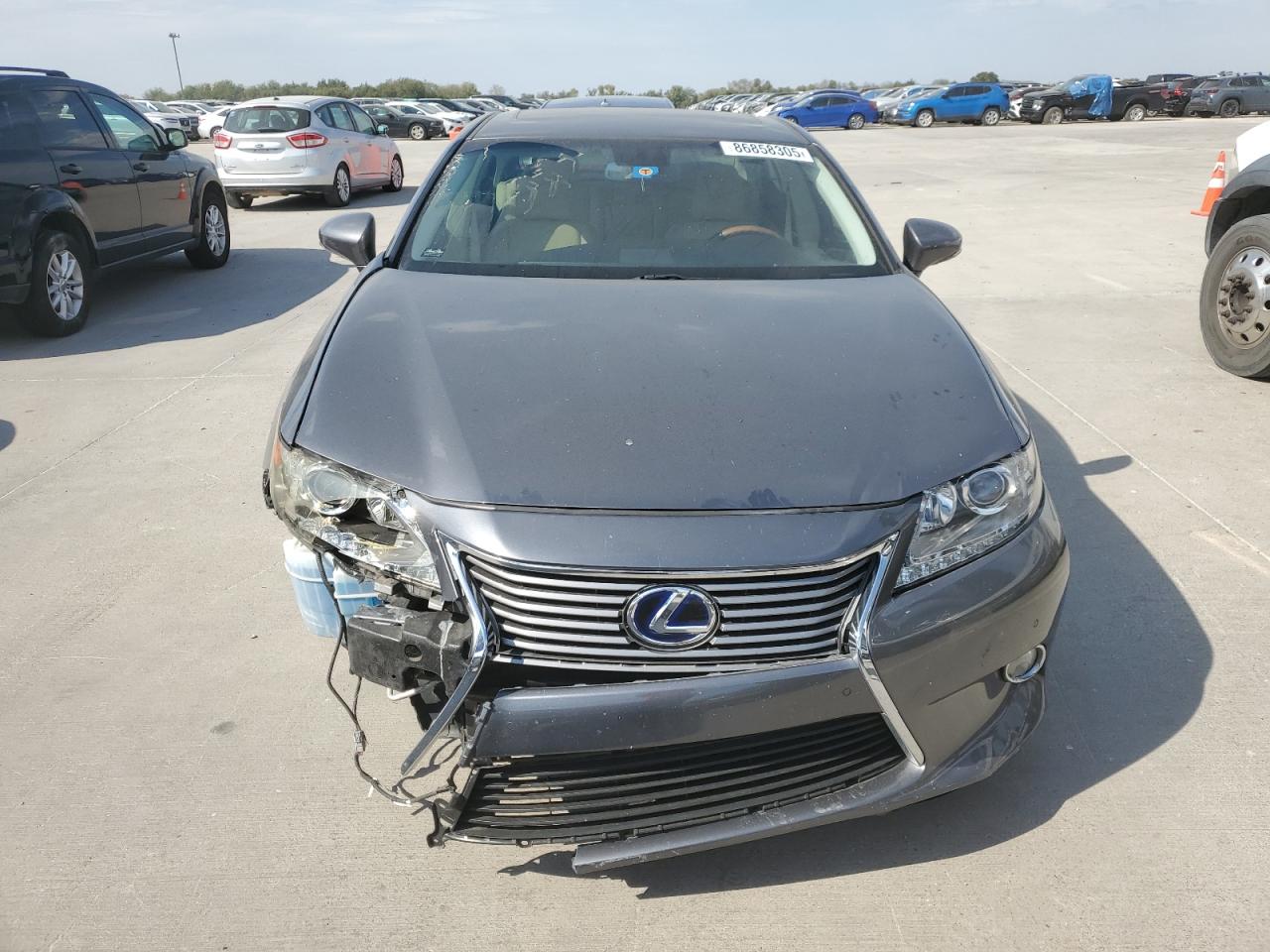 Lexus Es 300h Image 8