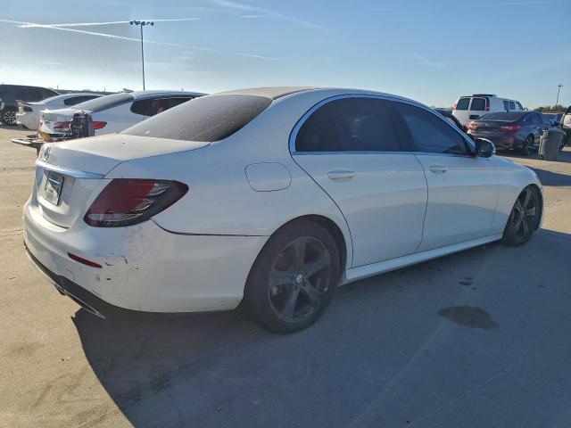 Mercedes-Benz E-Class 300 Image 8