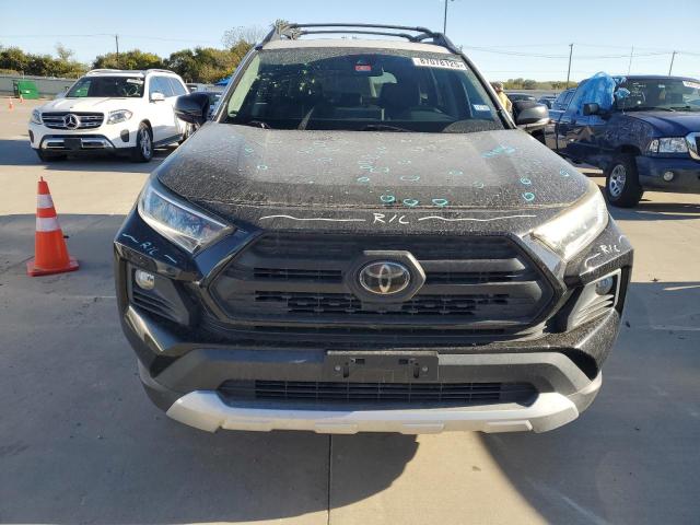 Toyota RAV4 Adventure Image 12