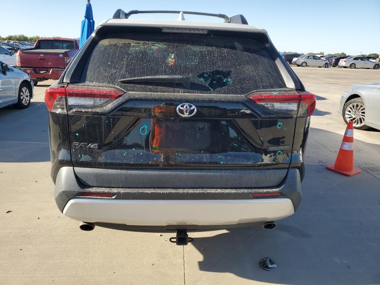 Toyota RAV4 Adventure Image 8