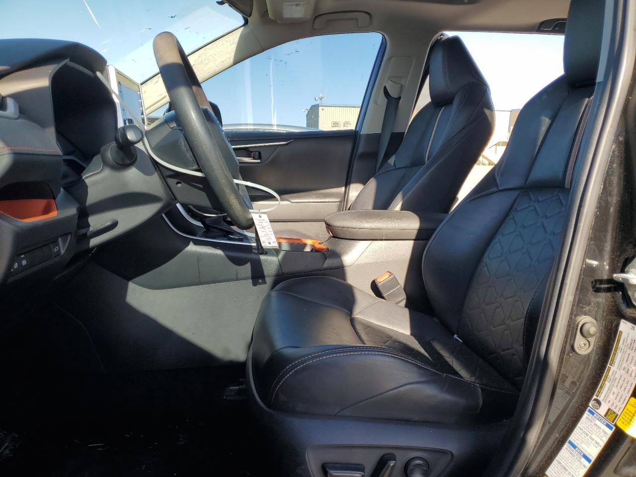 Toyota RAV4 Adventure Image 11