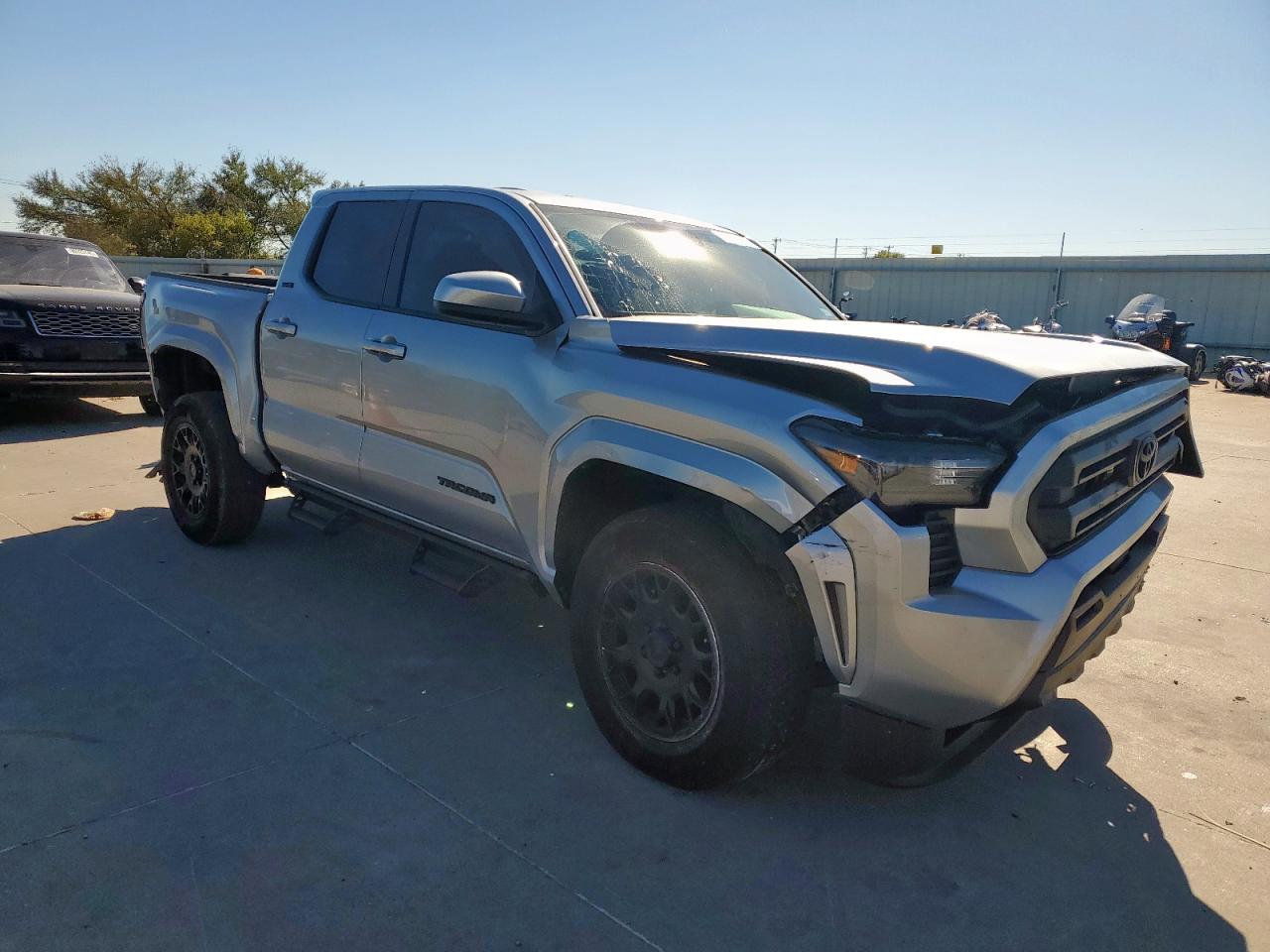 Toyota Tacoma Double Cab Image 3