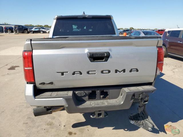 Toyota Tacoma Double Cab Image 5