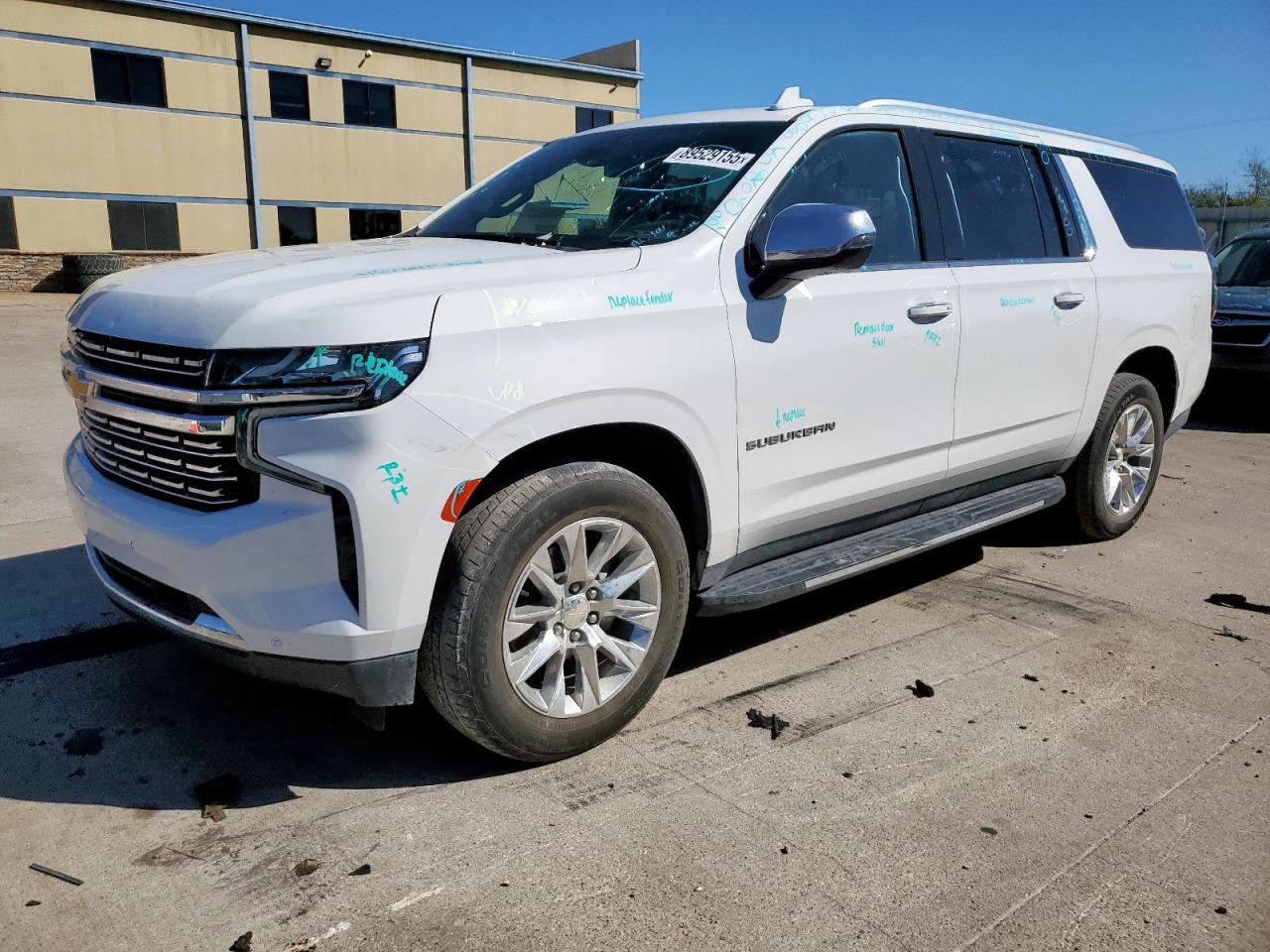 Chevrolet Suburban C1500 Premier Image 1