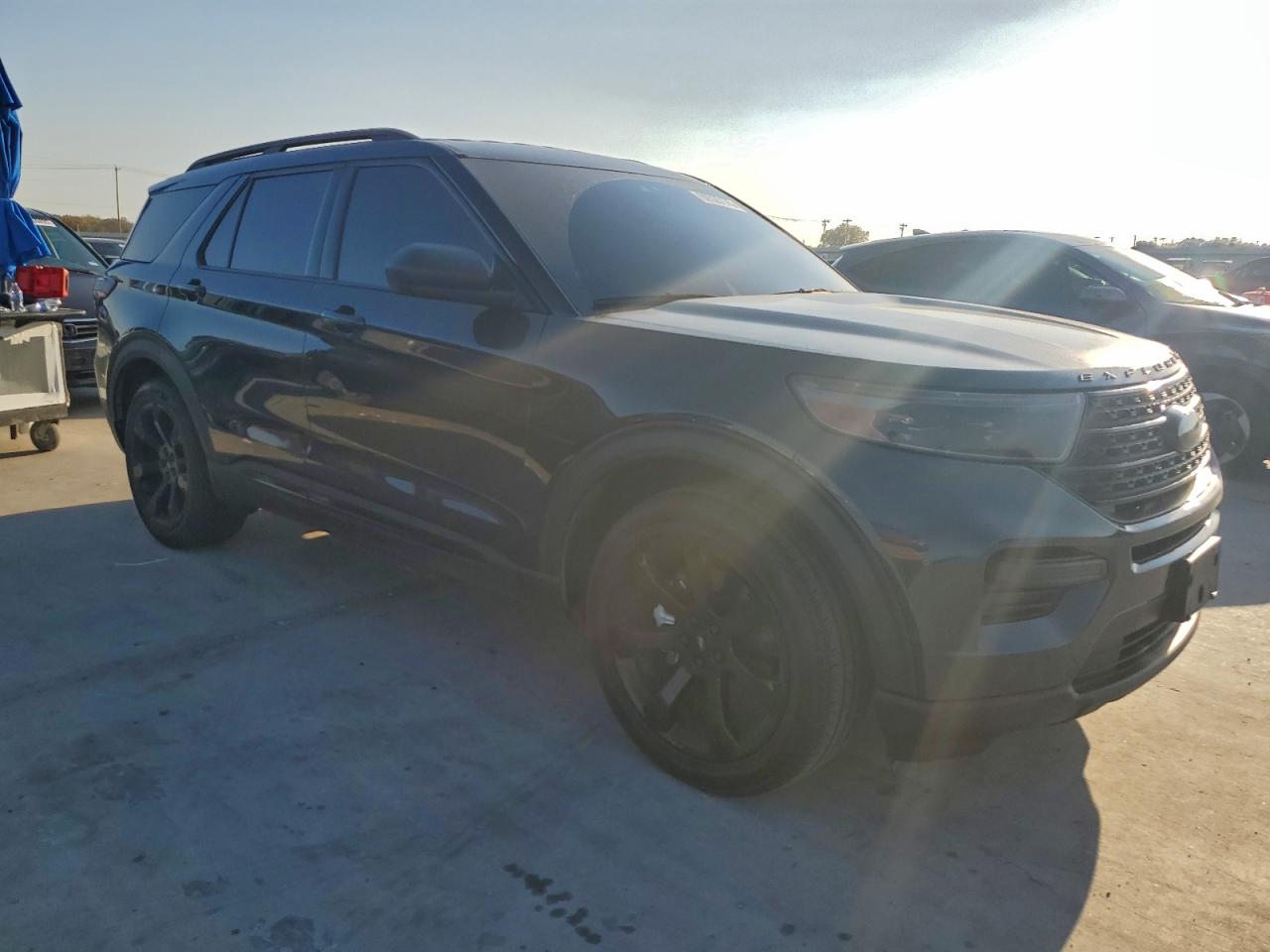 Ford Explorer Xlt Image 13