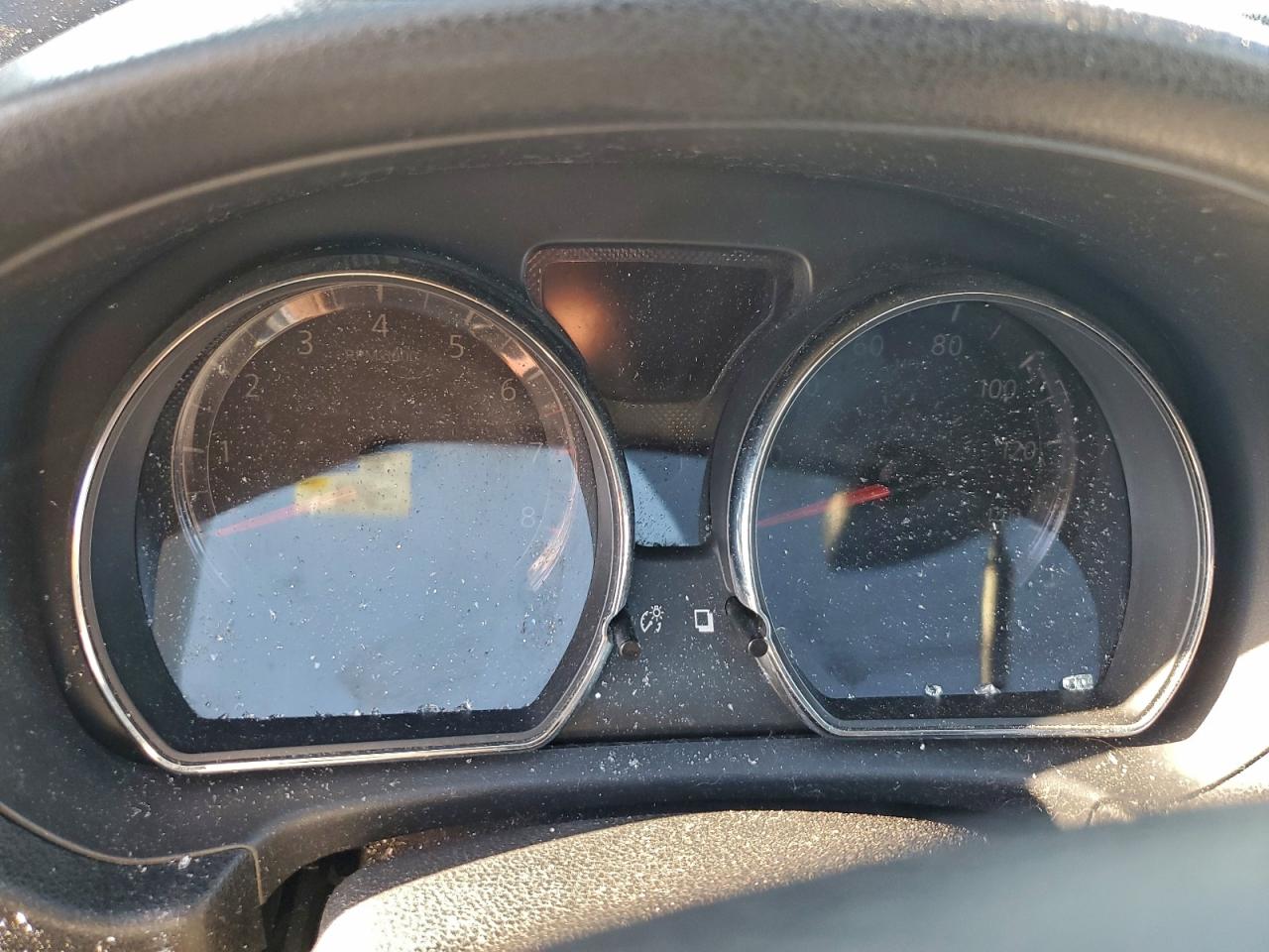 Nissan Versa S Image 2