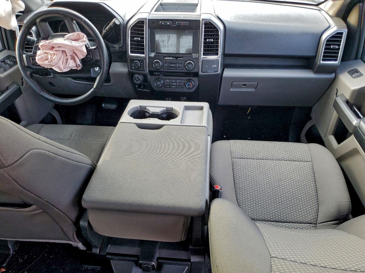 Ford F-150 Supercrew Image 4