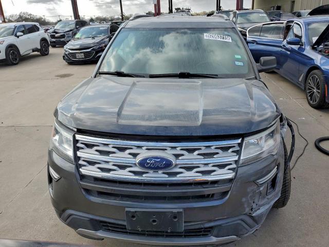 Ford Explorer Xlt Image 4