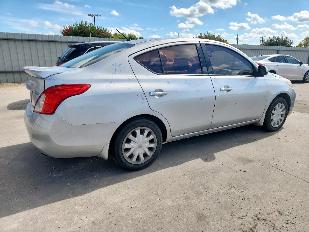 Nissan Versa S Image 2