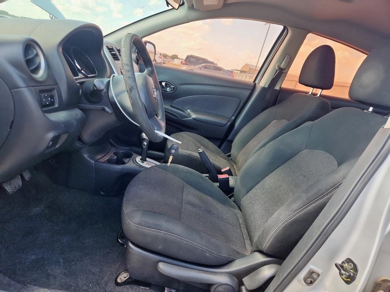 Nissan Versa S Image 11