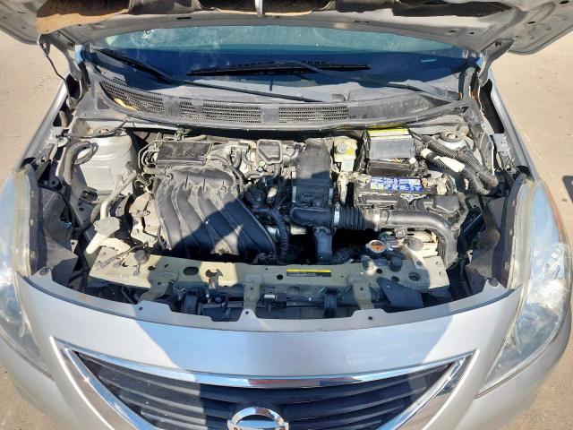 Nissan Versa S Image 5