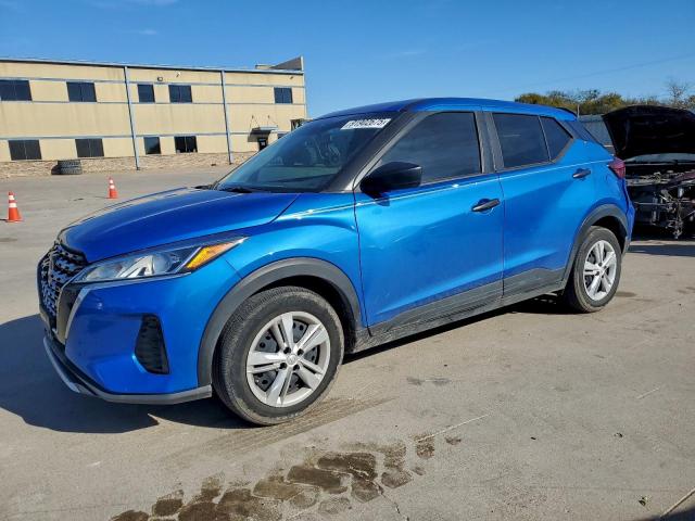  Salvage Nissan Kicks