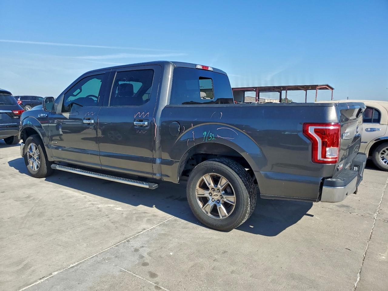 Ford F-150 Supercrew Image 5