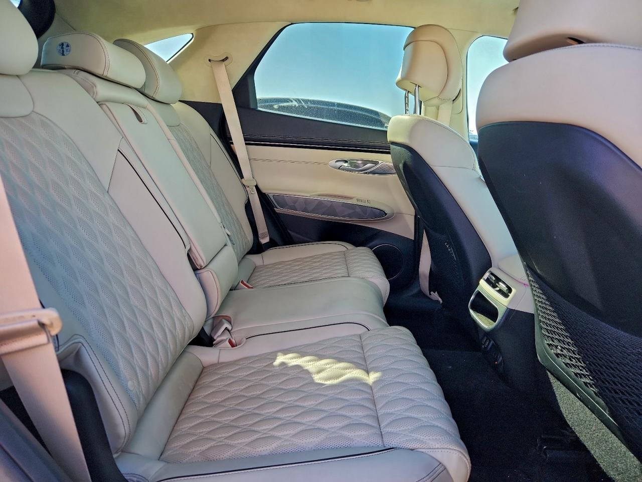 Genesis Gv70 Base Base Image 7