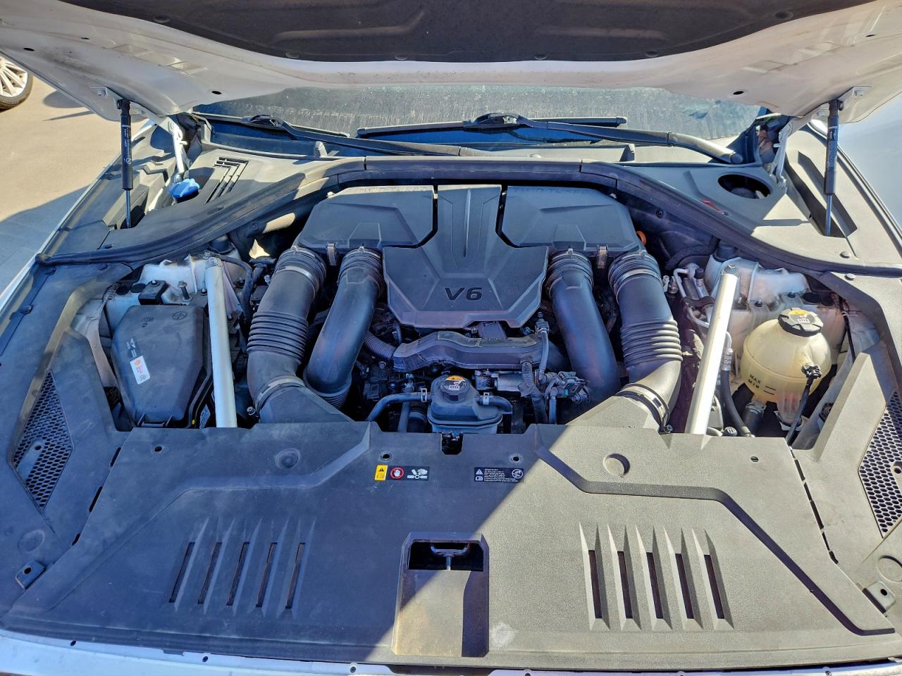 Genesis Gv70 Base Base Image 11