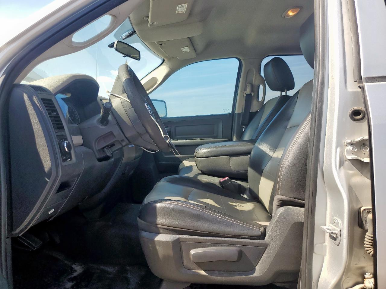 Dodge Ram 1500 Image 9