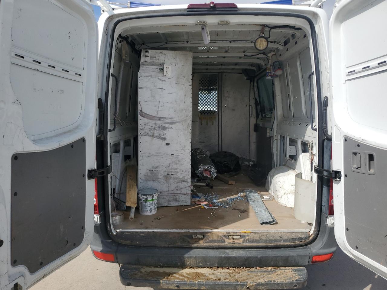 Mercedes-Benz Sprinter 2500 Image 5