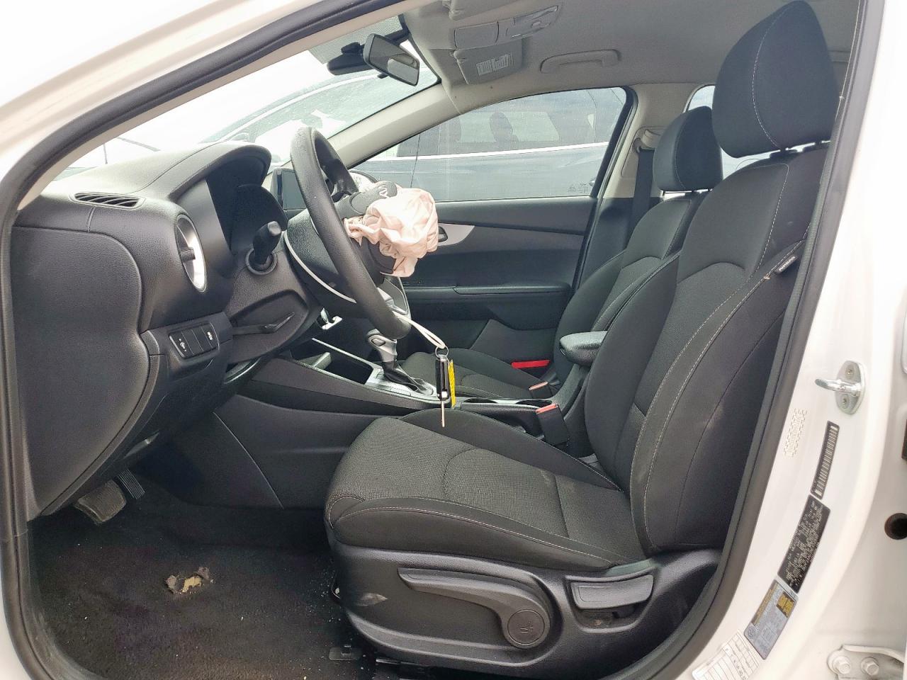 Kia Forte Fe Image 5