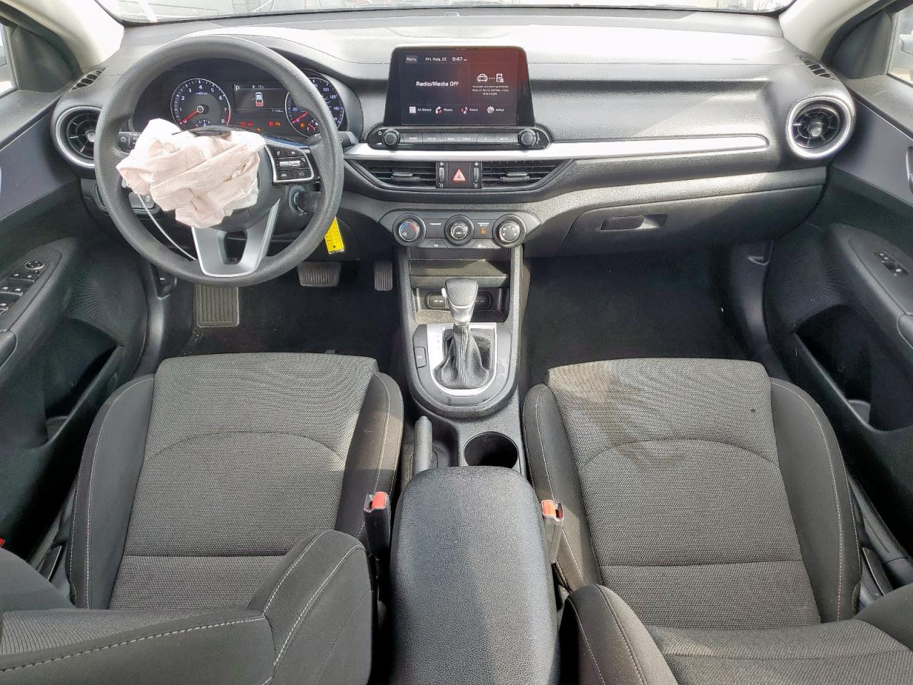 Kia Forte Fe Image 8