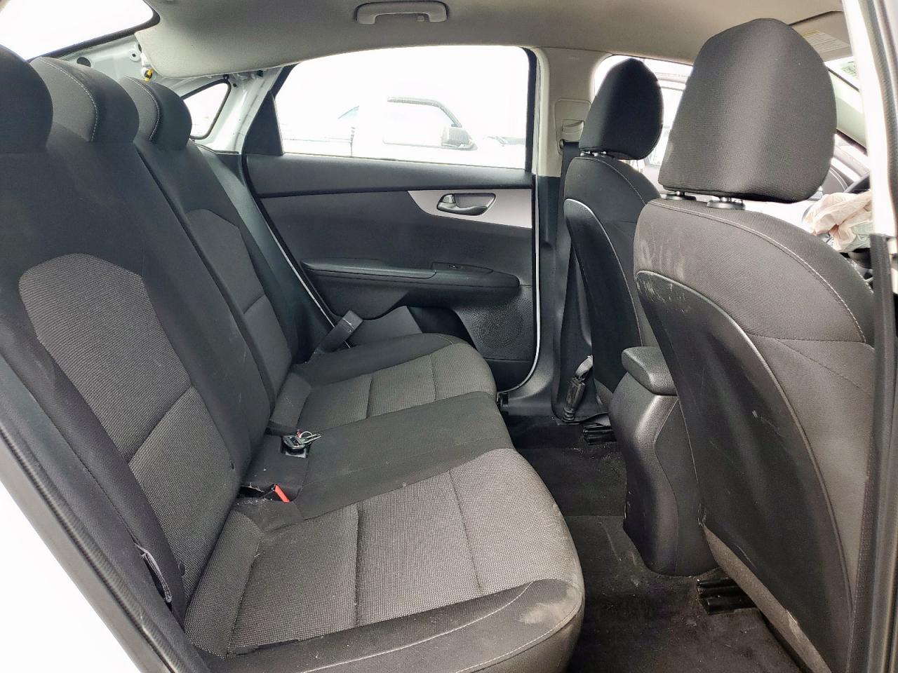 Kia Forte Fe Image 7