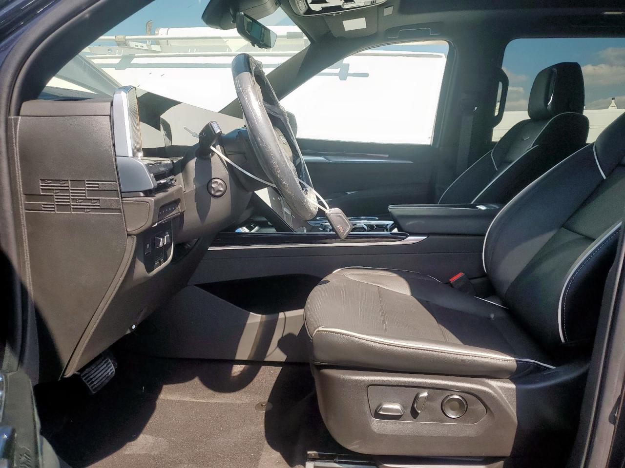 Cadillac Escalade Esv Sport Image 13