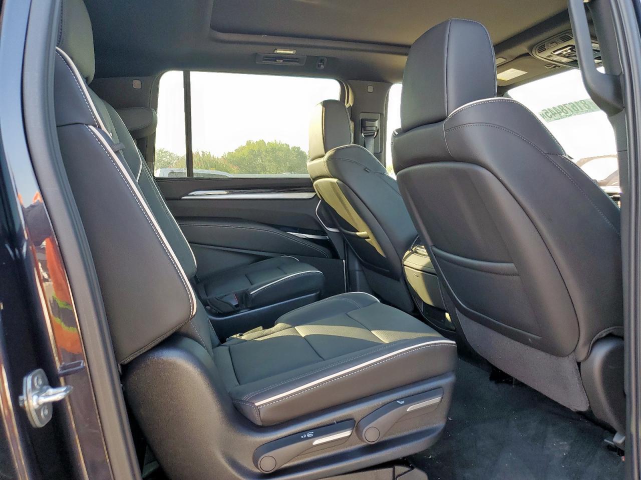 Cadillac Escalade Esv Sport Image 10