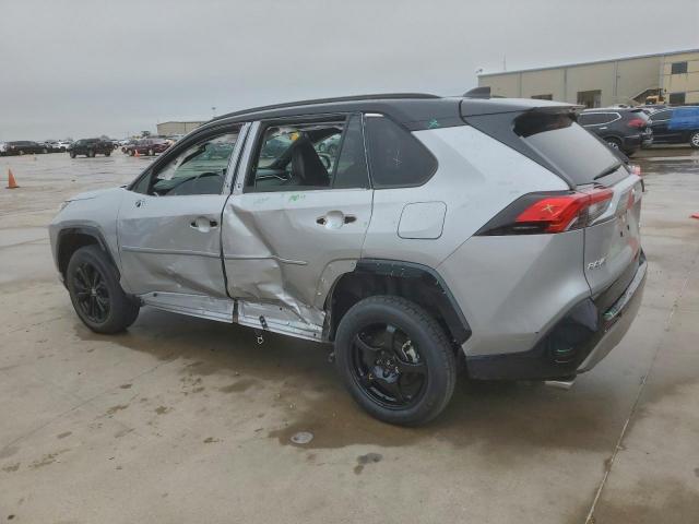 Toyota RAV4 Xse Image 3