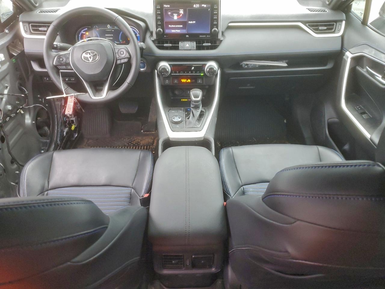 Toyota RAV4 Xse Image 14