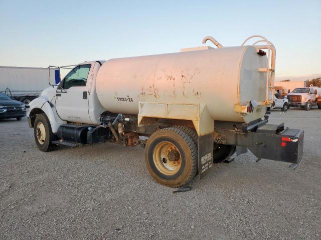 Ford F-750 Super Duty Image 4