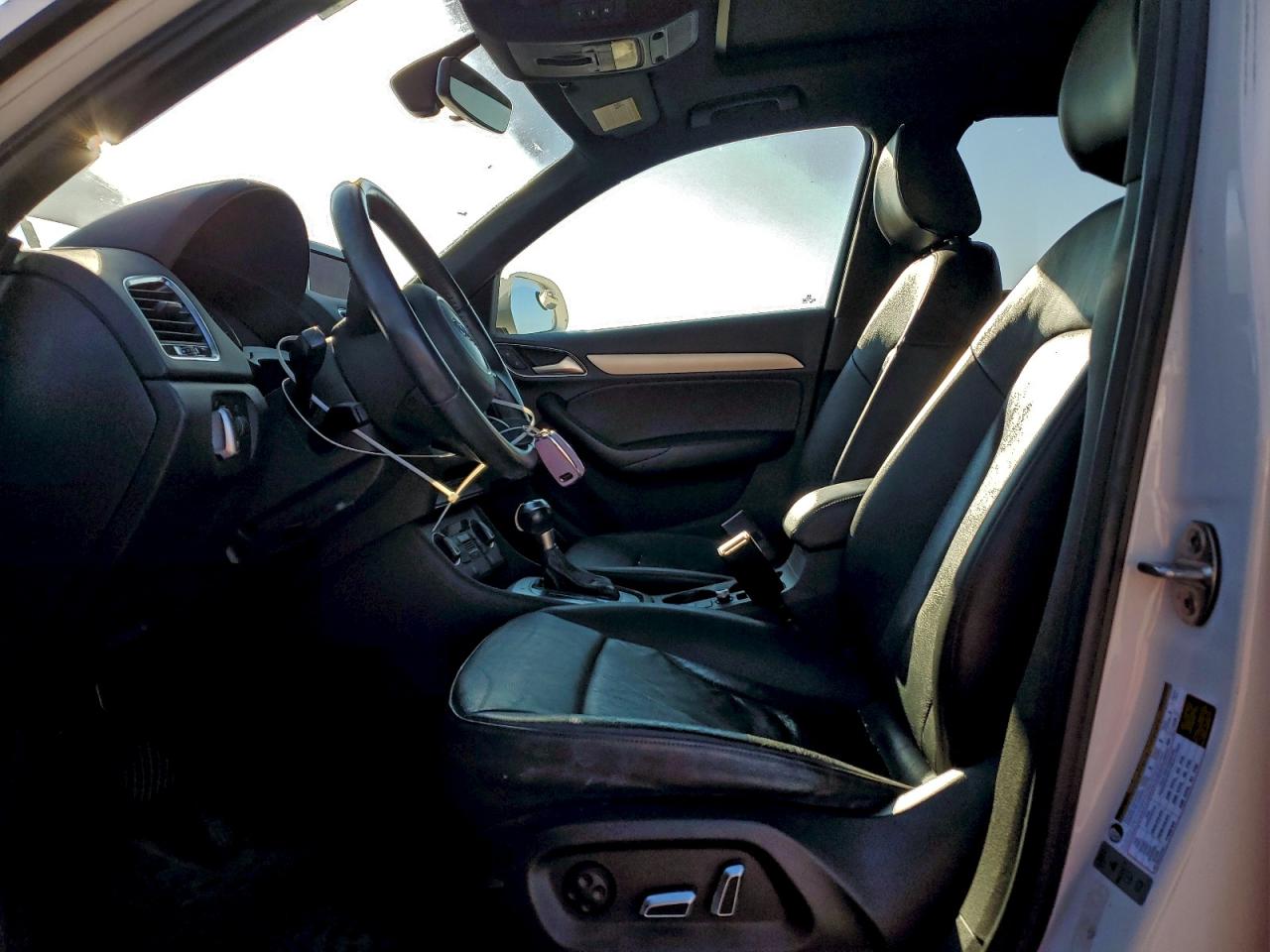 Audi Q3 Premium Image 8