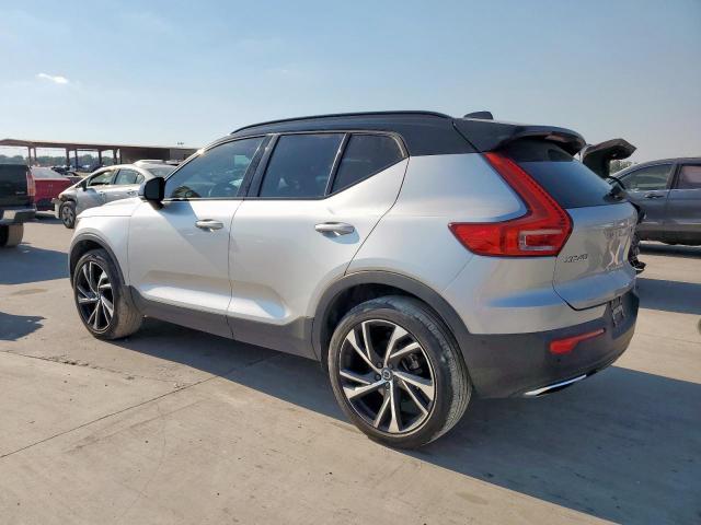 Volvo XC40 T5 Momentum Image 4