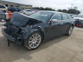  Salvage Chrysler 300