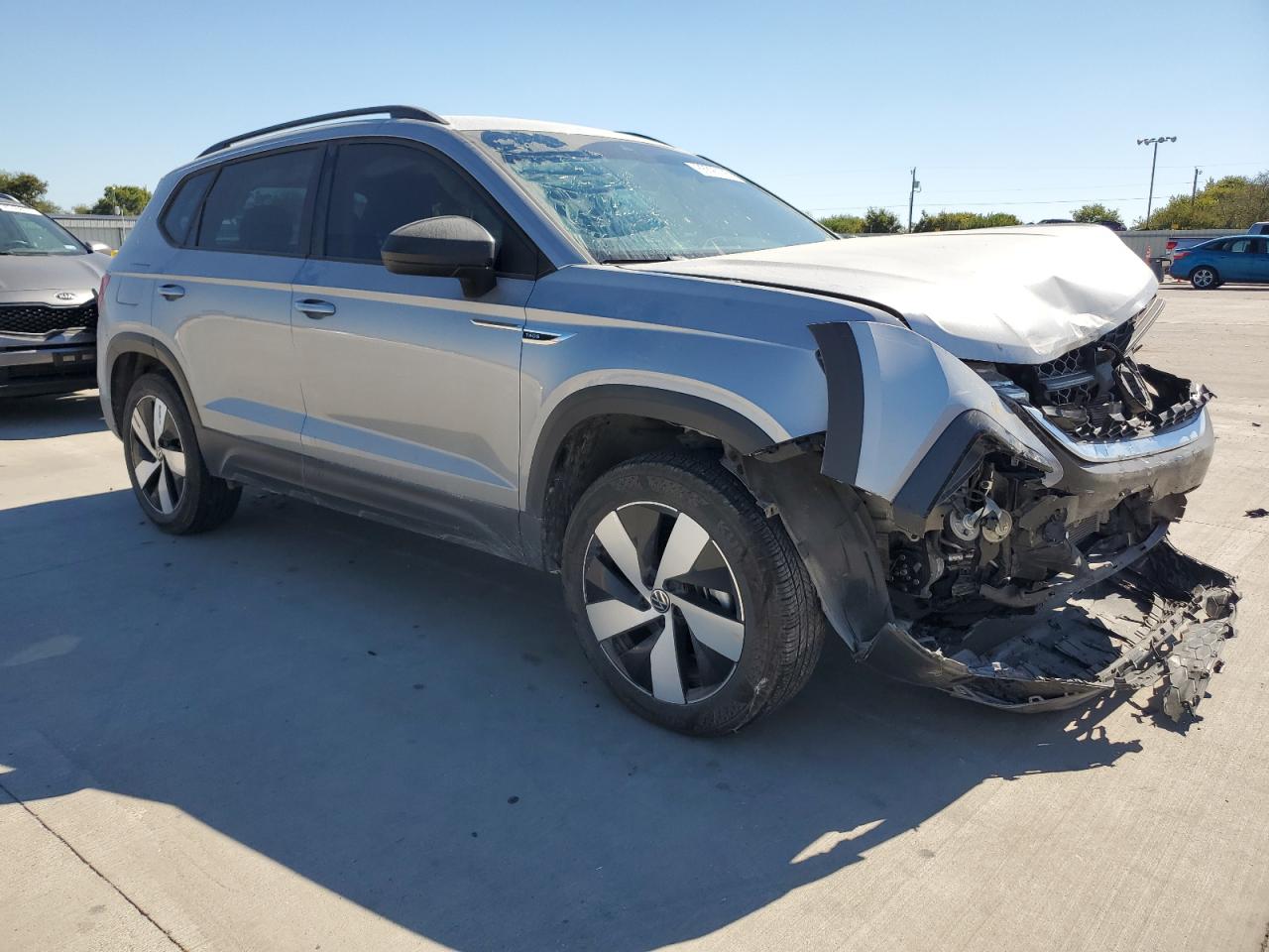 Volkswagen Taos S Image 5