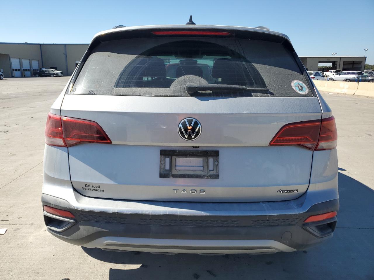 Volkswagen Taos S Image 3