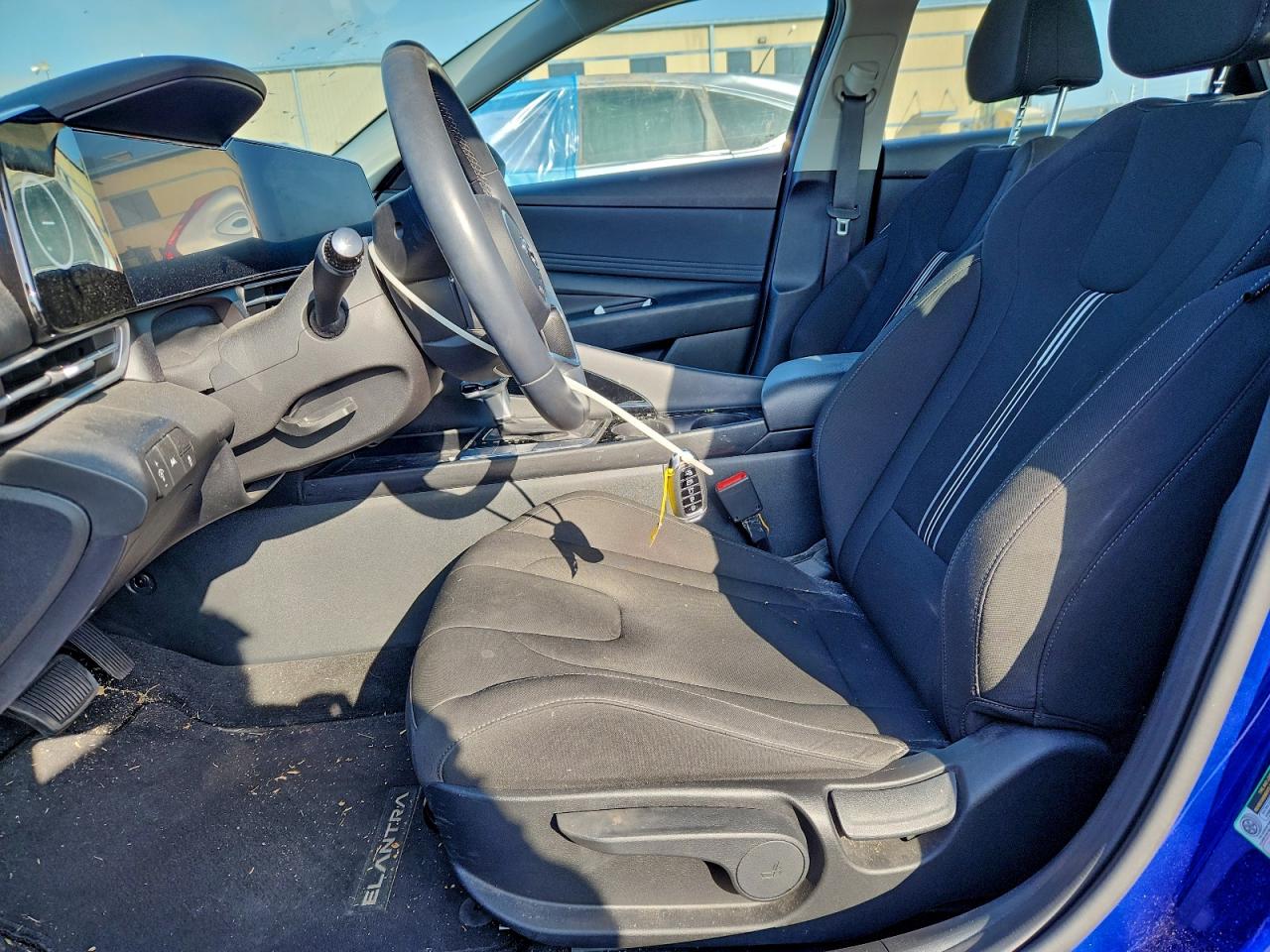 Hyundai ELANTRA Sel Image 5