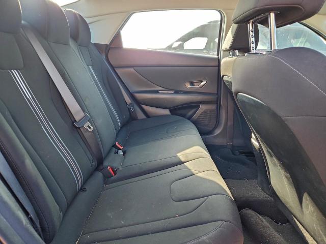 Hyundai ELANTRA Sel Image 9