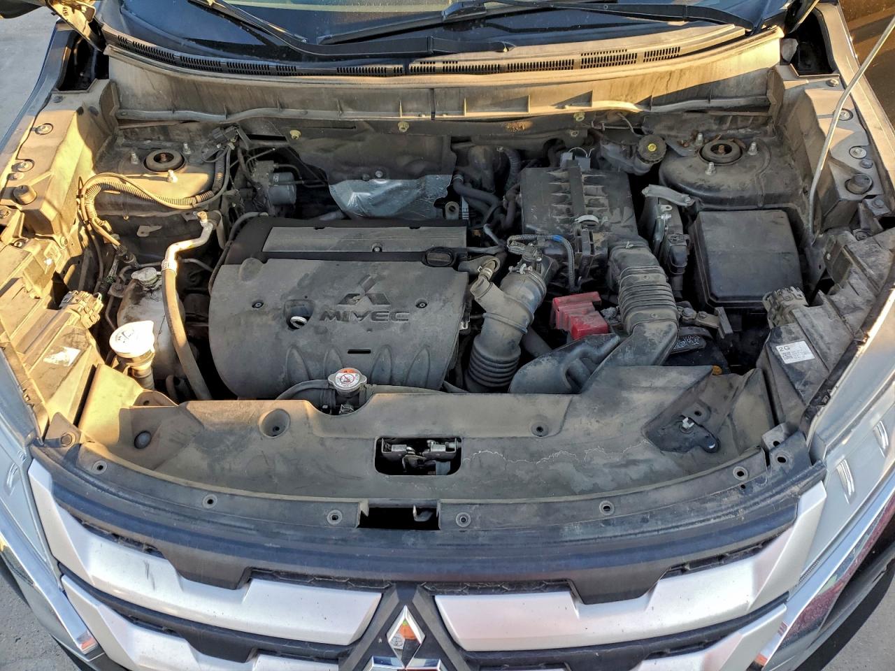 Mitsubishi Outlander Es Image 13